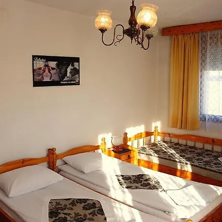 Mavrikova Kushta Отель Банско